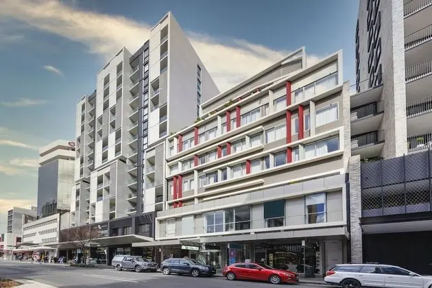 Holiday Inn & Suites Sydney Bondi Junction, an IHG Hotel - 1