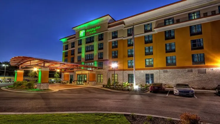 Holiday Inn Hotel and Suites Tupelo North