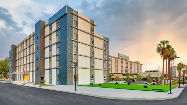 Holiday Inn Tabuk - Dış Mekan