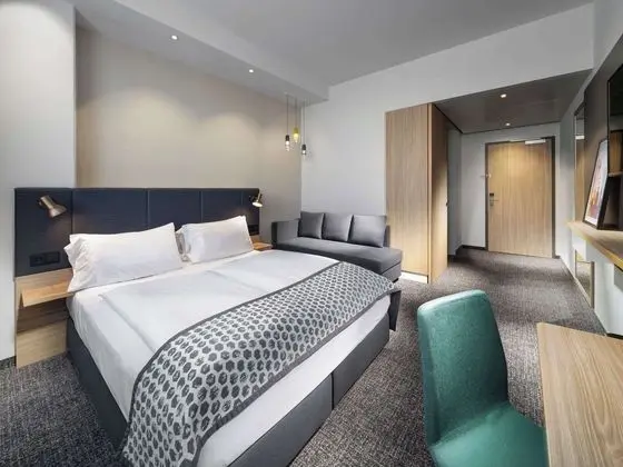 Holiday Inn Vienna - South, an IHG Hotel - Genel