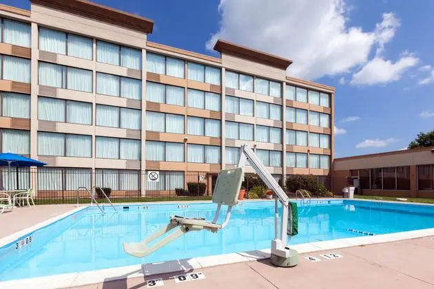 Holiday Inn Weirton - Havuz