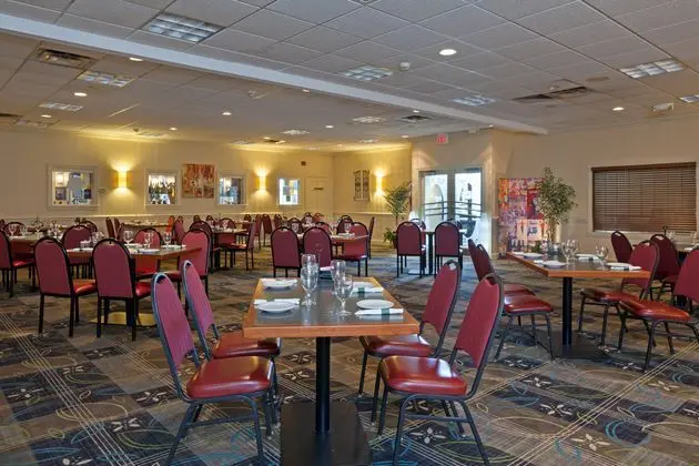 Holiday Inn Weirton - Yeme / İçme