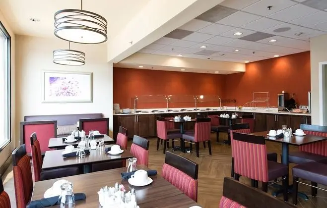 Holiday Inn Wilmington-Market St. - Yeme / İçme