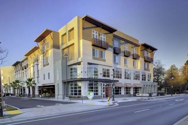 Holiday Inn Windsor - Wine Country