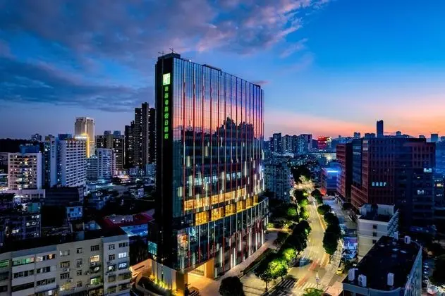 Holiday Inn Zhuhai City Center, an IHG Hotel - Dış Mekan