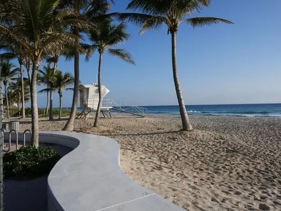 Holiday Isle Yacht Club - Plaj