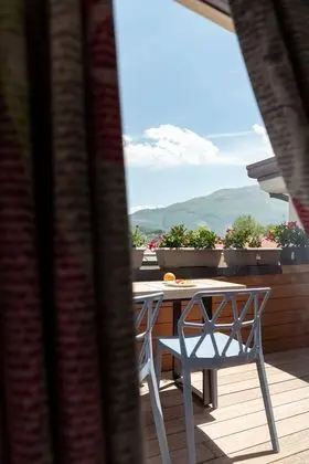 Holiday IV Gardan - Dış Mekan