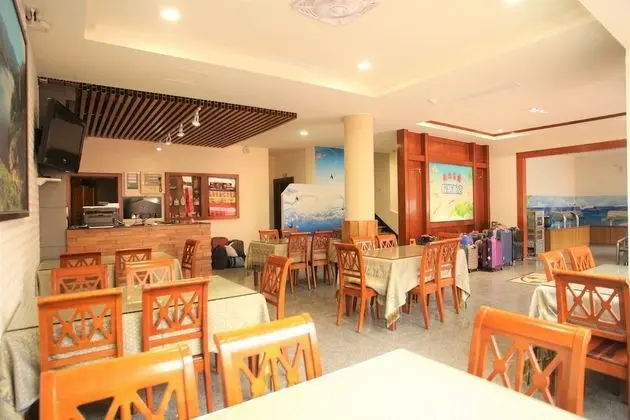 Holiday Hotel