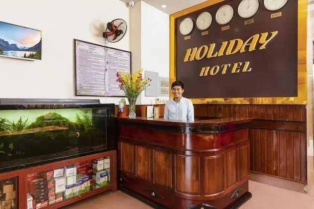 Holiday Hotel - Lobi