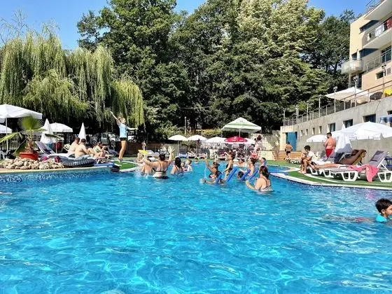 Holiday Park - Havuz