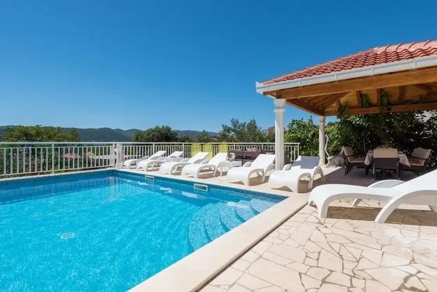 Holiday Villa Perna with Swimming Pool - Havuz