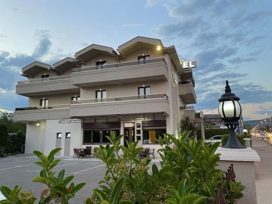 Hotel HolidayFotoğrafı