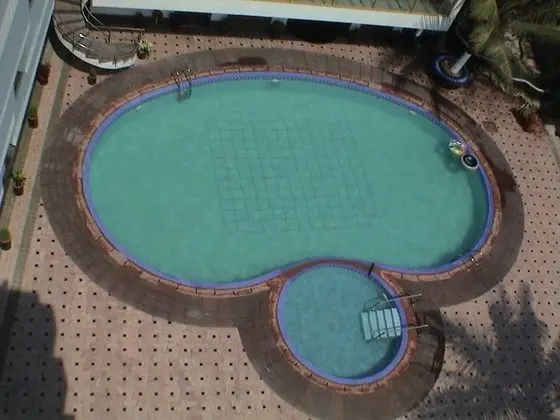 Hotel Holiday Resort - Havuz