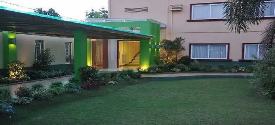 Holiday Spa Hotel