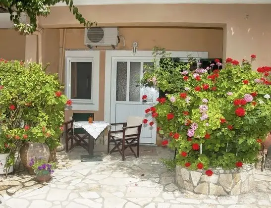 Holiday Studio Apartment Tonia - Pelekas Beach, Corfu - Öne Çıkan Resim