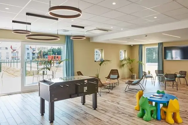 Holiday Suites Nieuwpoort - Dış Mekan