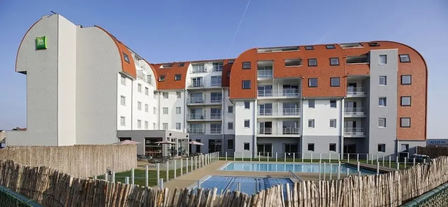 Holiday Suites Zeebrugge - Dış Mekan