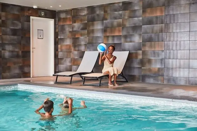 Holiday Suites Zeebrugge - Havuz