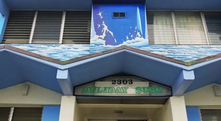 Holiday Surf Hotel