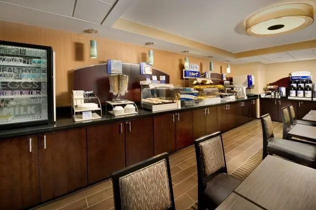 HolidayInn Express Waldorf