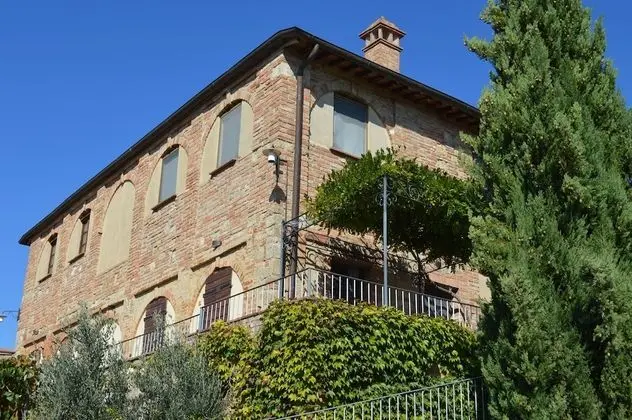 Holidays in Apartment With Swimming Pool in Tuscany Siena