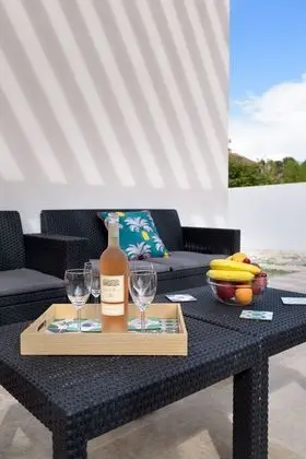 Villa Holidays - Dış Mekanlar