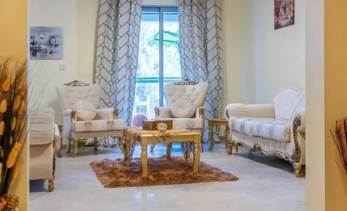 Holidays R Us villa 3 bedroom premium location - Lobi