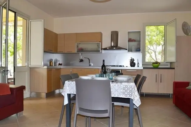 Villa for Holidays by the sea and in the Countryside and Near the Beaches of San Foca - Mutfak