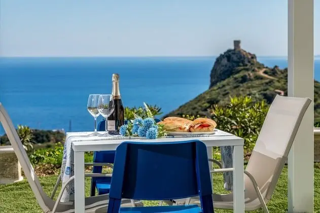 Villa Holidays View Bennistra Tower in Scopello - Öne Çıkan Resim