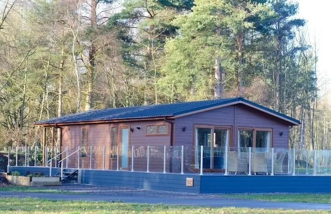Hollicarrs - Honeycomb Lodge