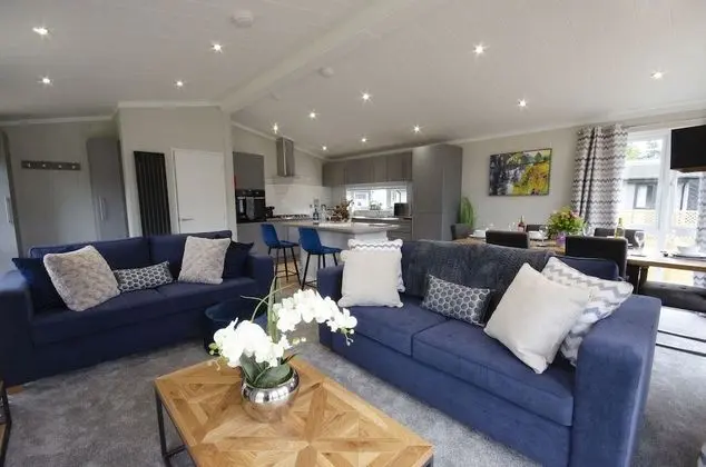 Hollicarrs - Lilypad Lodge - Öne Çıkan Resim