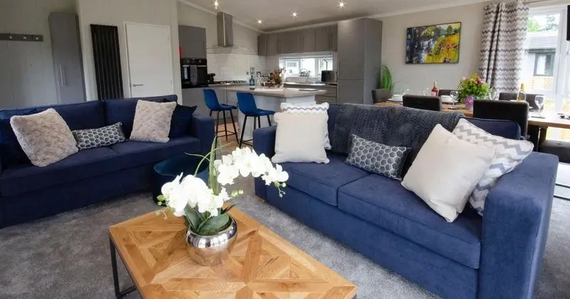 Hollicarrs - Lilypad Lodge - Öne Çıkan Resim