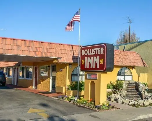 Hollister Inn