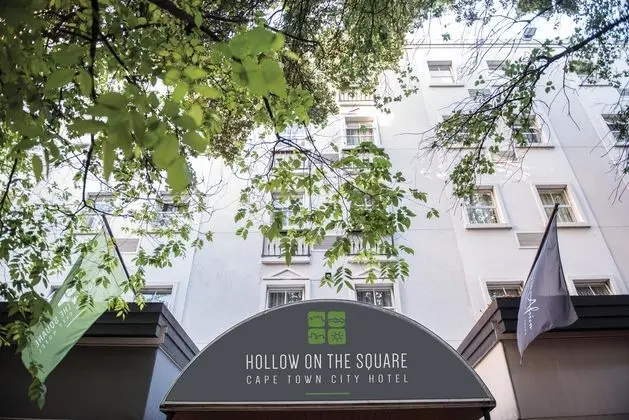 Hollow on the Square City Hotel