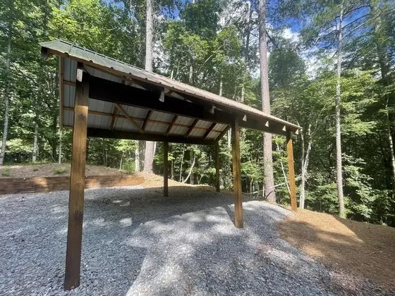 Hollow Tree Hideaway - Coosawattee River Resort - Oda