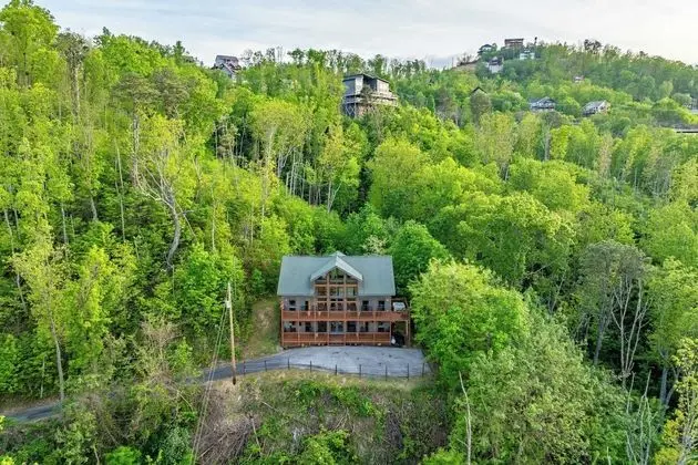 Hollow's Haven by Avantstay Hot Tub, Sauna, Balcony and Tree Top Views - Öne Çıkan Resim