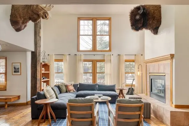 Holly by Avantstay In the Heart of Breckenridge w/ Hot Tub, Game Room & Roof Top Patio