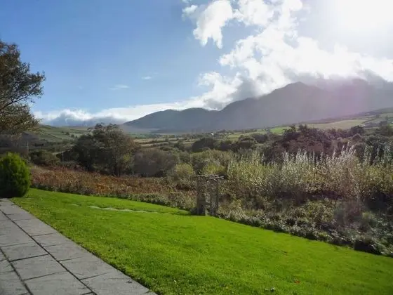 Hollyberry Cottage - Dış Mekan