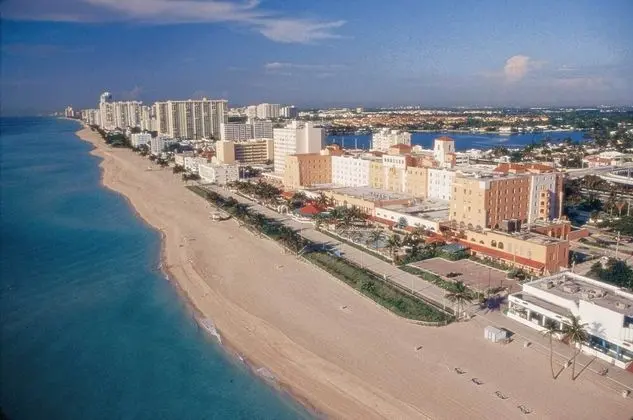 On Hollywood Beach - Affordable Two Bedrooms Sleeps 6 With Two Bathrooms - Dış Mekan