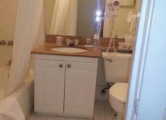 Hollywood Beach Resort- Beautiful Large Studio - Oda