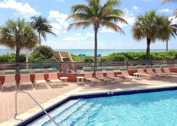 Hollywood Beach Resort-beautiful Studio Sleeps 4 - Havuz