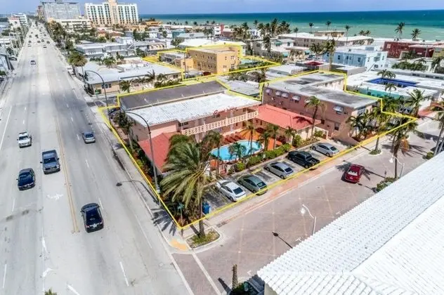 Hollywood Beach Blue Wave