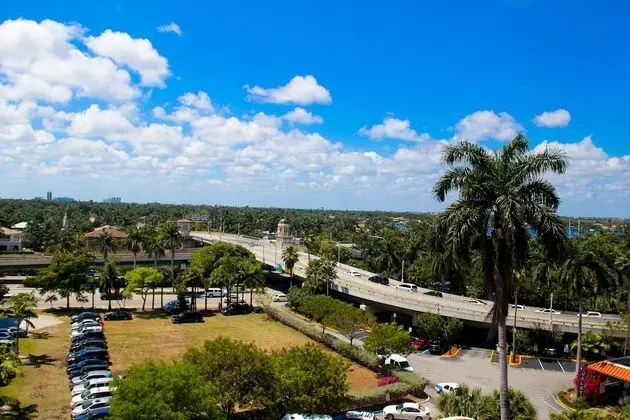 Hollywood Beach Resort-comfortable Large Studio