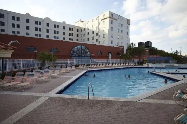 Hollywood Beach Resort-spacious Ocean View Studio - Havuz