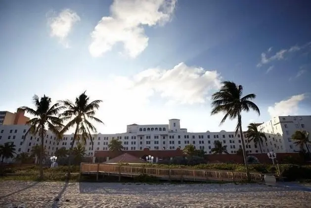 Hollywood Beach Resort - Studio With 2 Double Beds