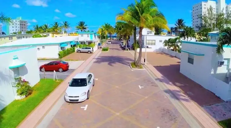 Hollywood Beachside Boutique Suites