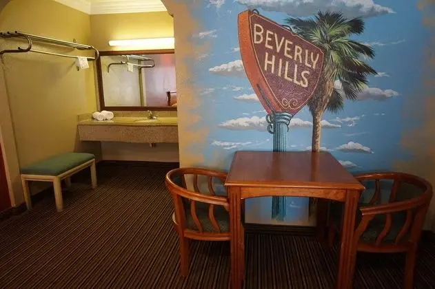 Hollywood Inn Express North - Genel
