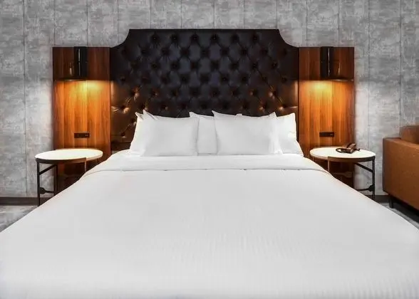 Hollywood Inn Suites Hotel - Oda
