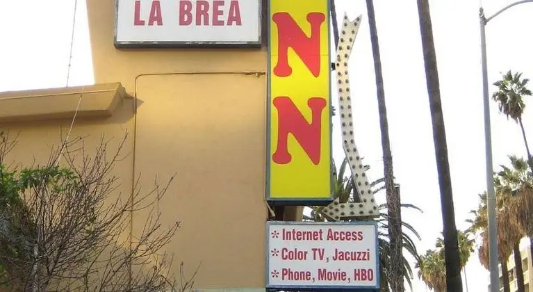 Hollywood La Brea Inn