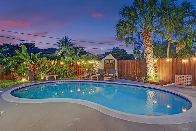 Hollywood Luxurious Villa w Heated Pool - 1